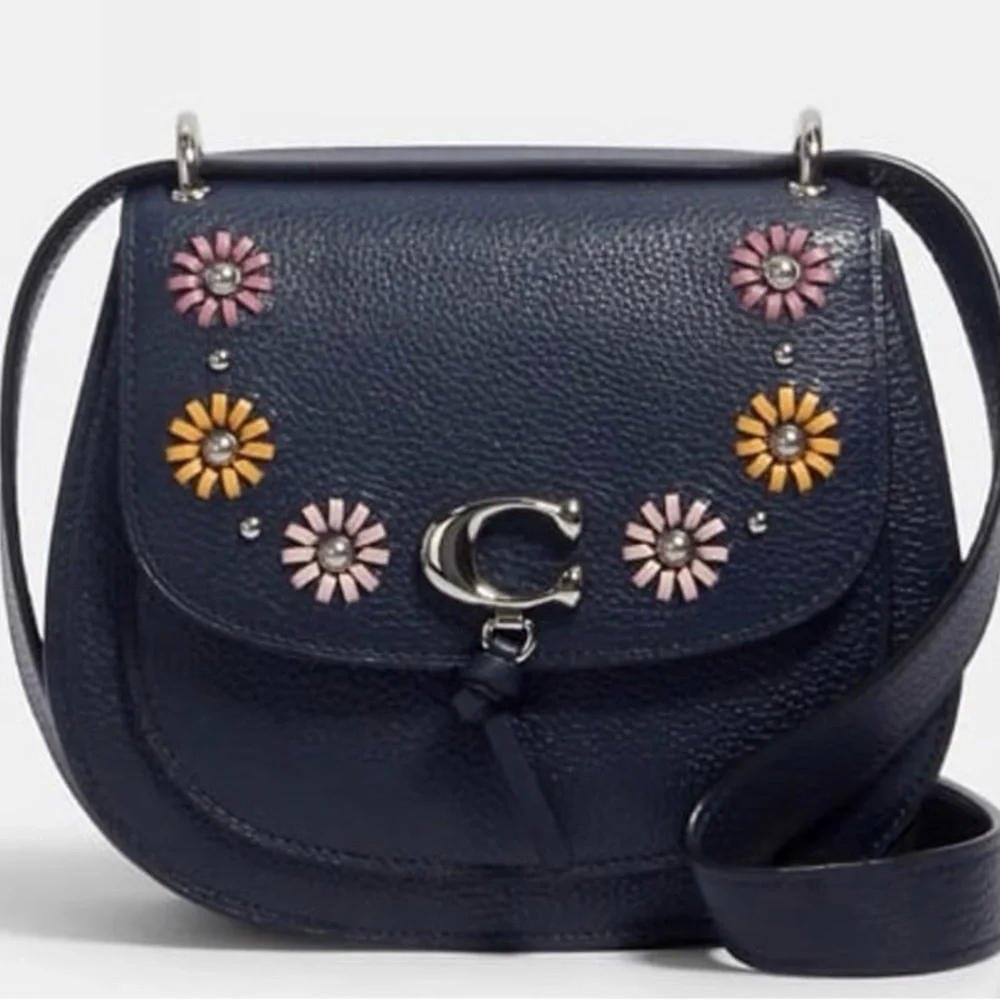 NWT Coach Remi Saddle Bag With Whipstitch Daisy Applique WITH card wallet - Picture 1 of 10